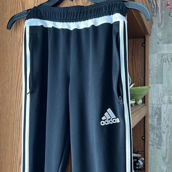 Mens Adidas joggers - Picture 2 of 5